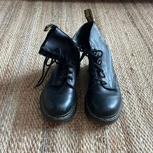 DR. MARTENS 1460 smooth Leather Boots